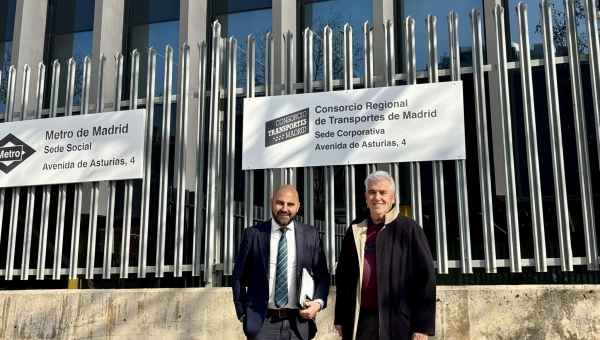 Reunión con el Consorcio Regional de Transportes para avanzar mejoras en el transporte de Villanueva del Pardillo